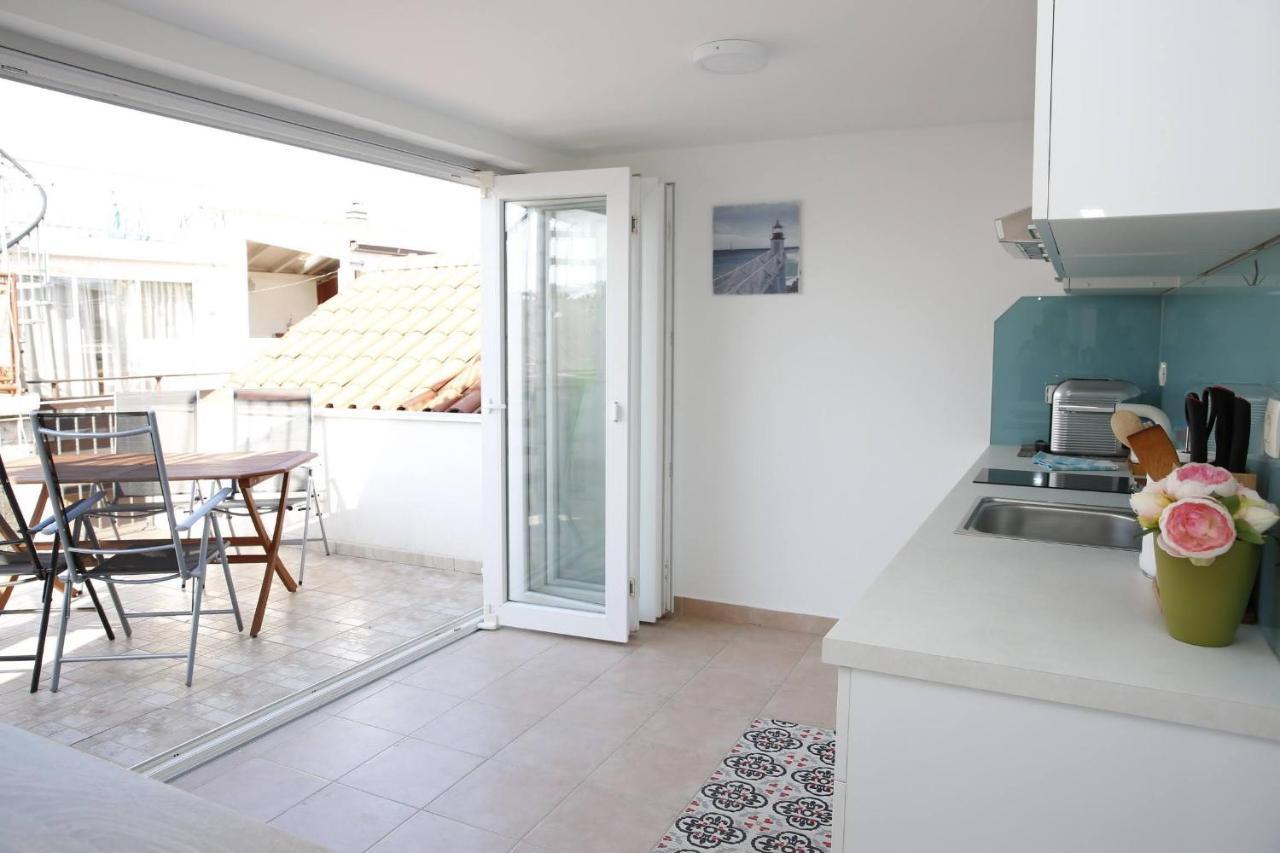 Holiday Home Yan With Bay View Vodice Kültér fotó
