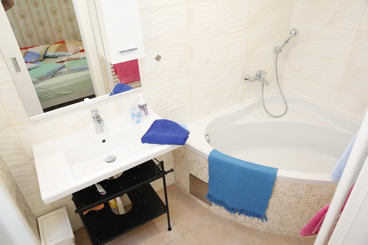 Holiday Home Yan With Bay View Vodice Kültér fotó