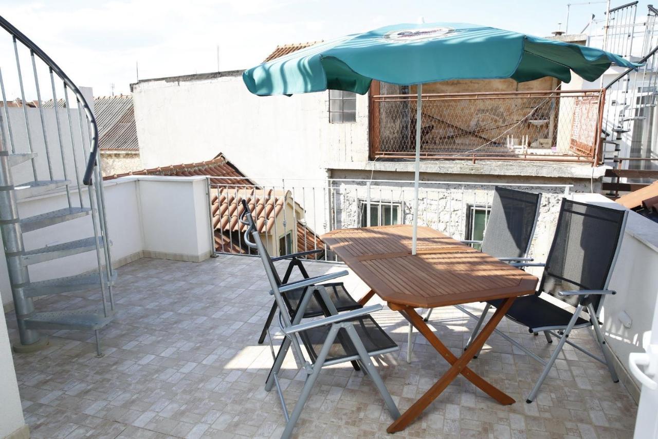 Holiday Home Yan With Bay View Vodice Kültér fotó